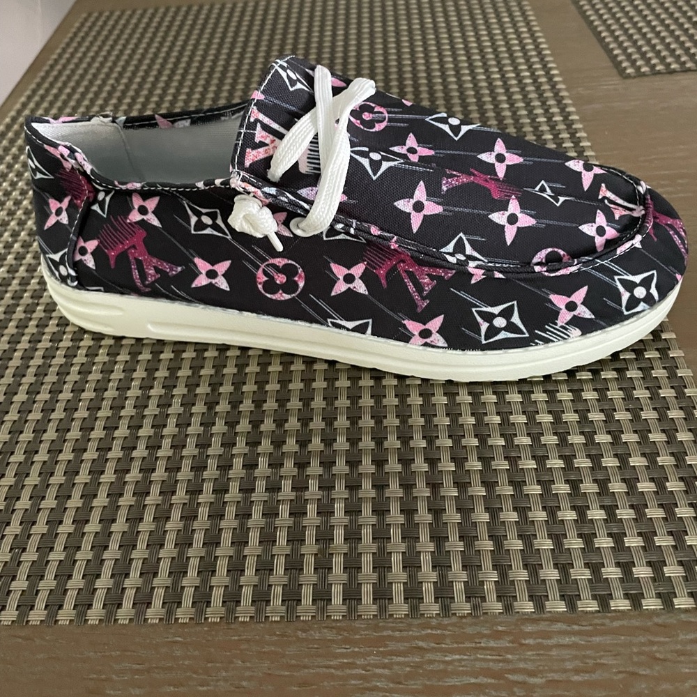 LV-Slip On